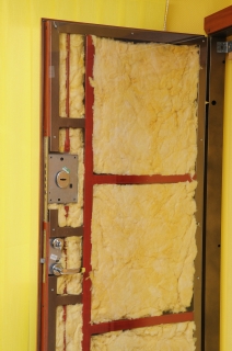 Armour-plated doors 162
